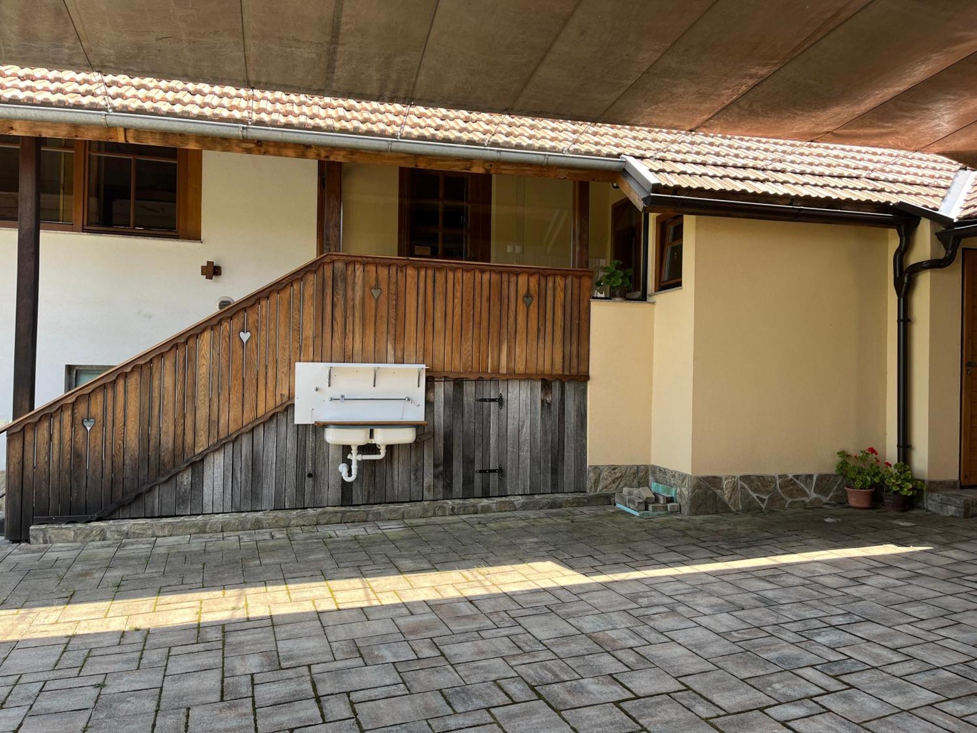 Domacija Brdar Villa Adlesici Kültér fotó